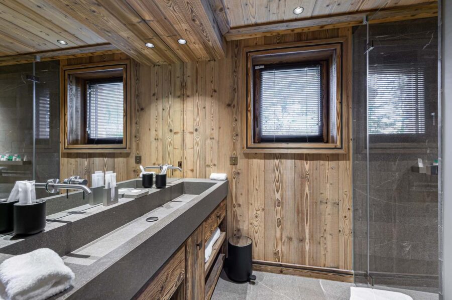 chalet-olga-bathroom-doublesink-shower-modern-alpine-design-megeve