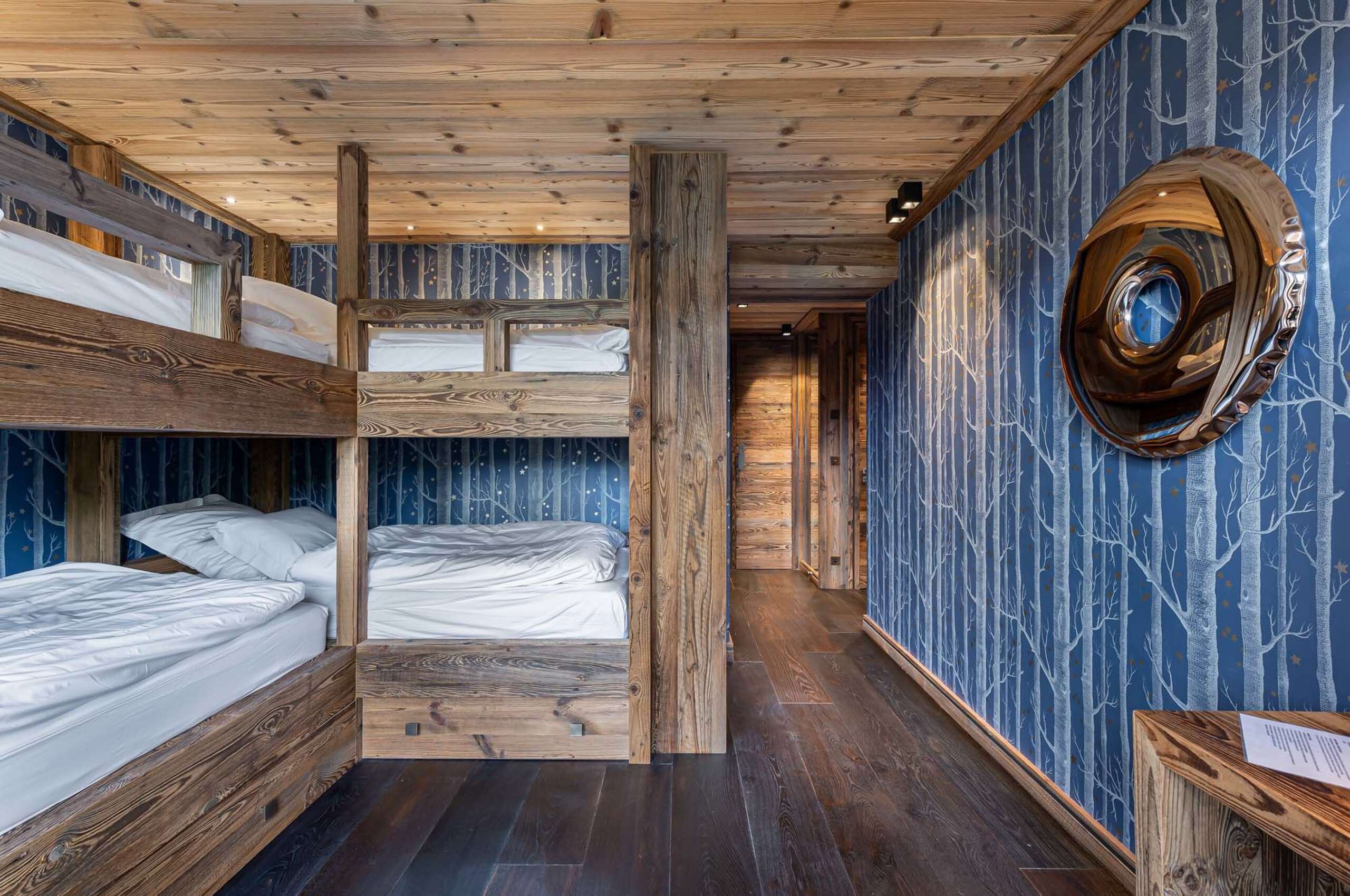 chalet-olga-kidsroom-bunkroom-family-friendly-luxury-interior-megeve
