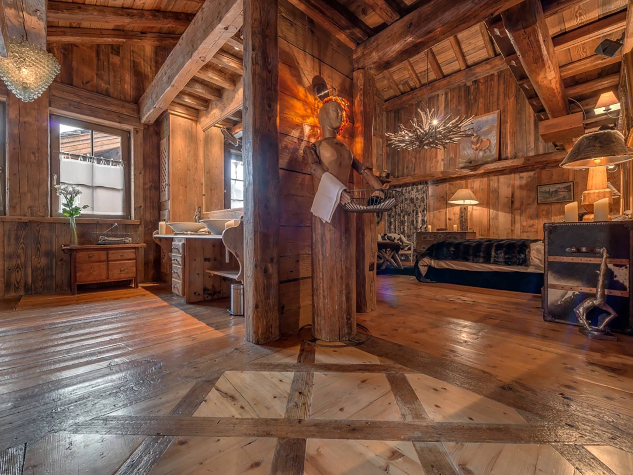 chalet-rivka-ensuite-bathroom-openplan-traditional-alpine-design-vald'isere