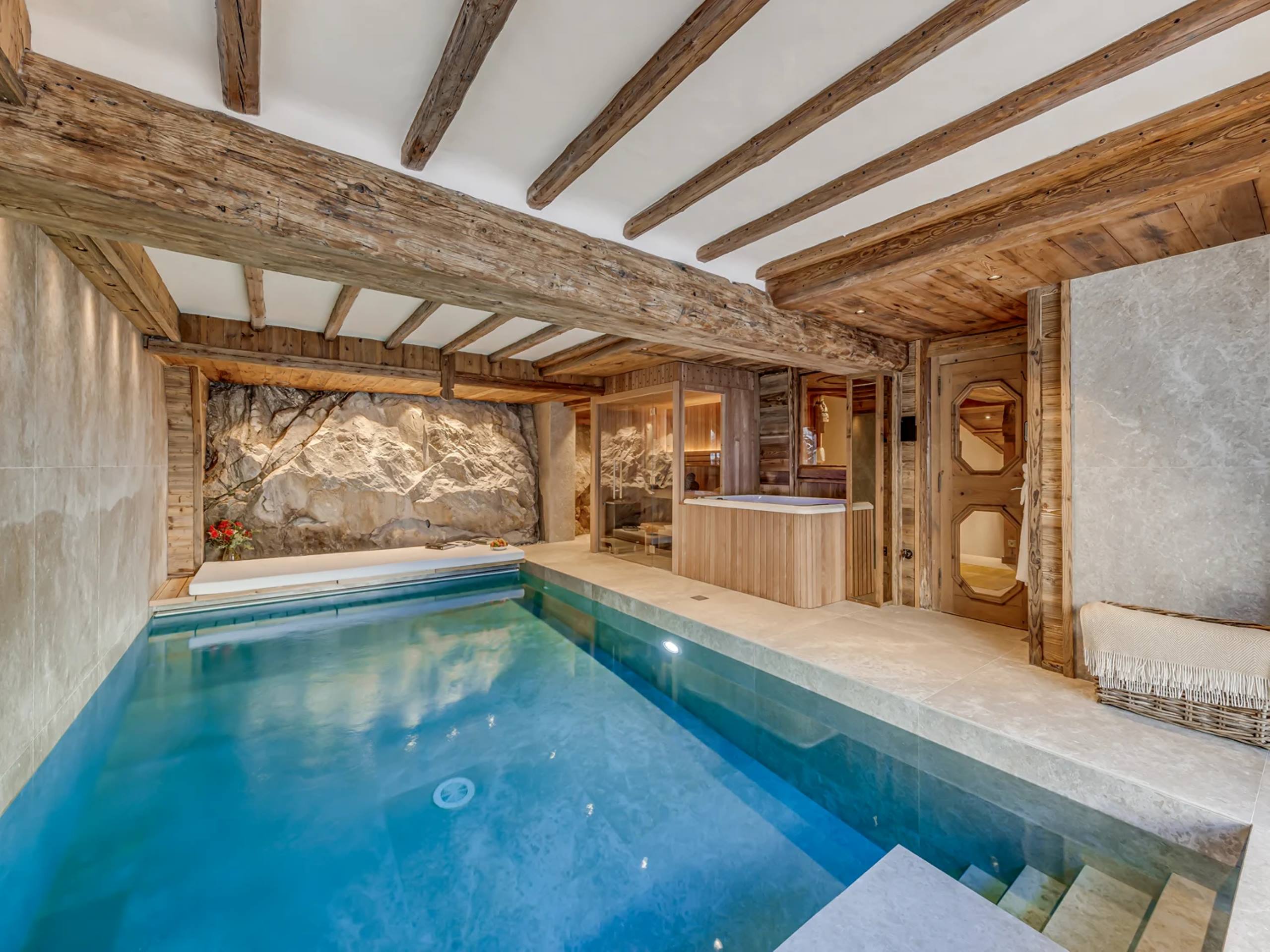 chalet-rivka-indoorpool-spa-sauna-hottub-wellness-luxury-rental-retreat-vald'isere