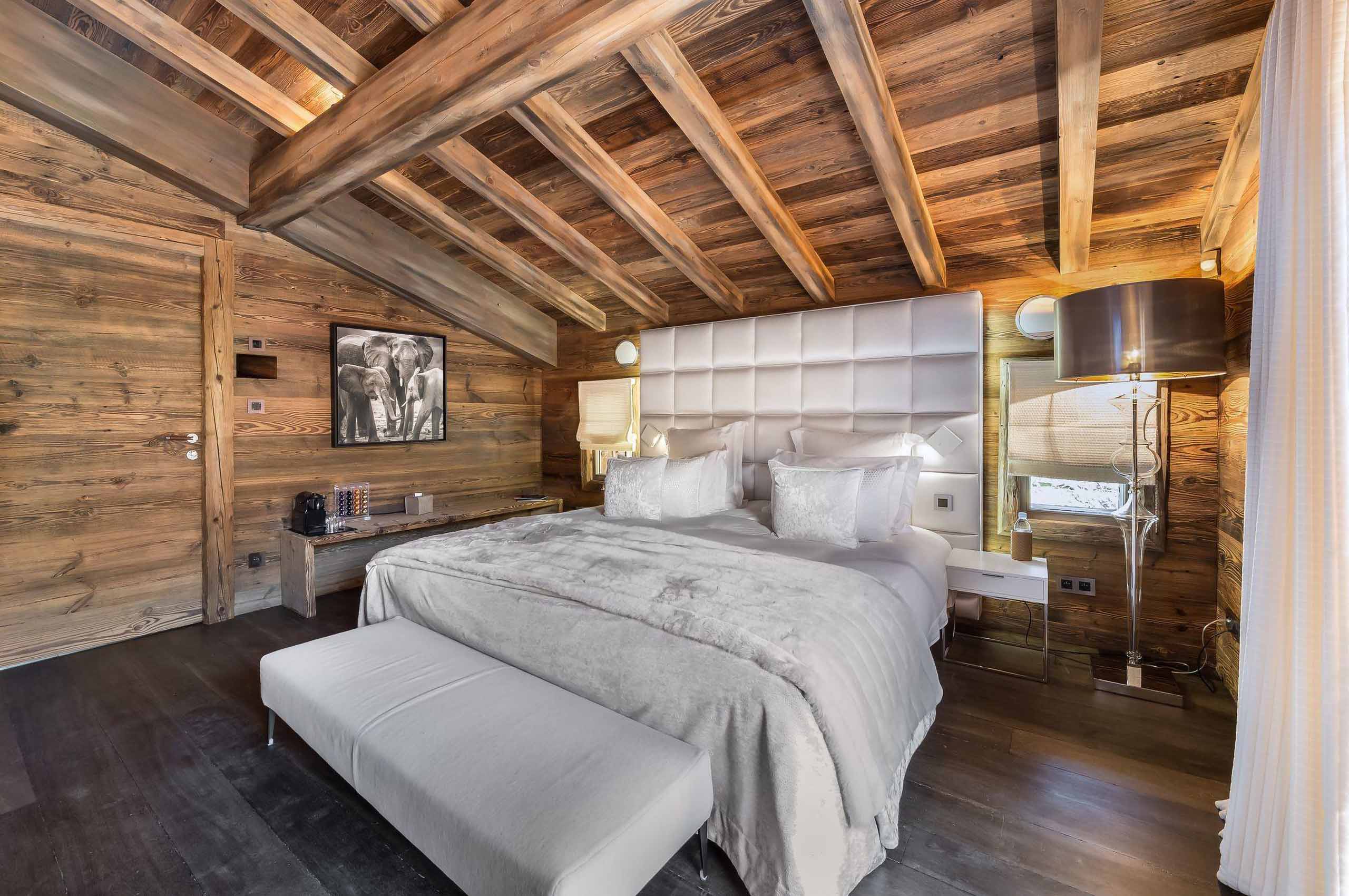 chalet-sabine-bedroom-alpine-luxury-design-stylish-megeve