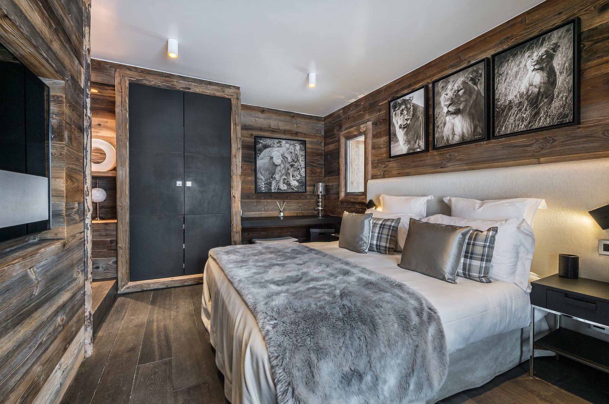 chalet-sabine-bedroom-modern-artwork-bespoke-alpine-luxury-interiordesign-megeve