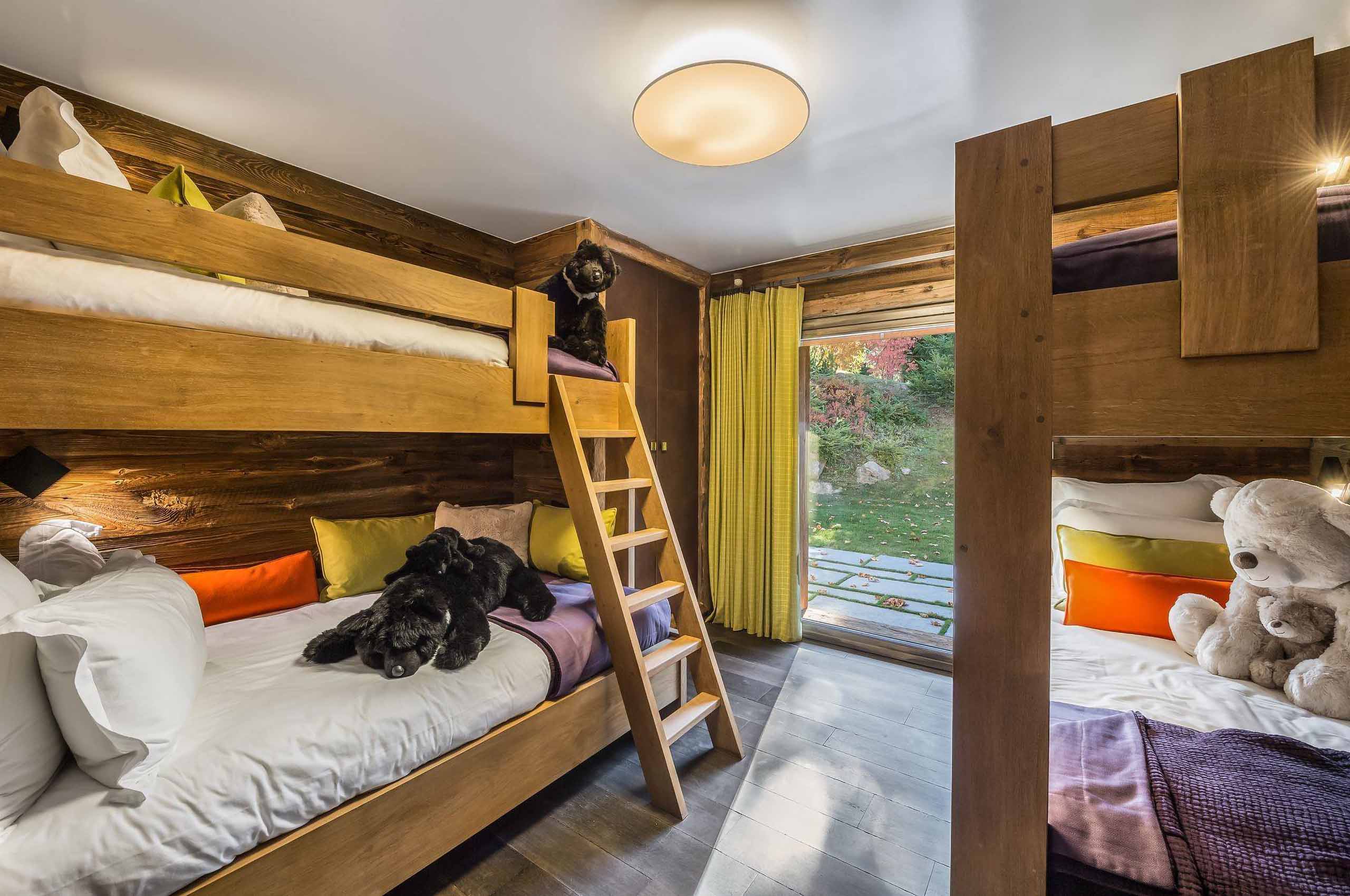 chalet-sabine-bunkroom-kidsroom-family-friendly-luxury-rental-retreat-megeve