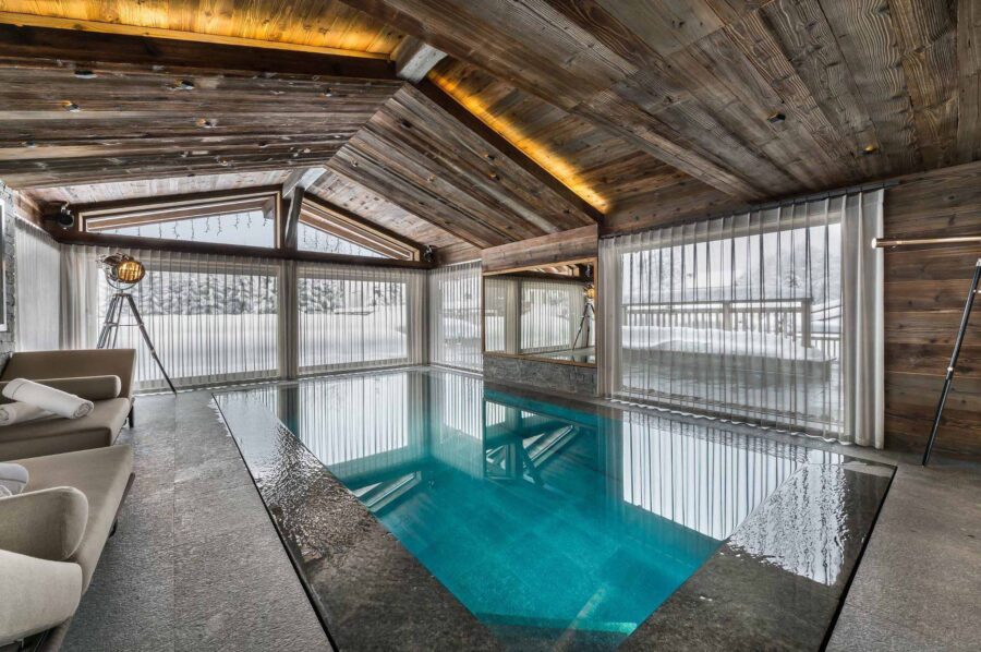 chalet-sabine-indoorpool-spa-wellness-swim-luxury-alpine-design-megeve