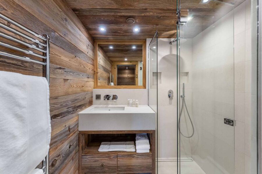 chalet-soraya-bathroom-sink-shower-stylish-modern-luxury-megeve-mont-d'arbois (18)