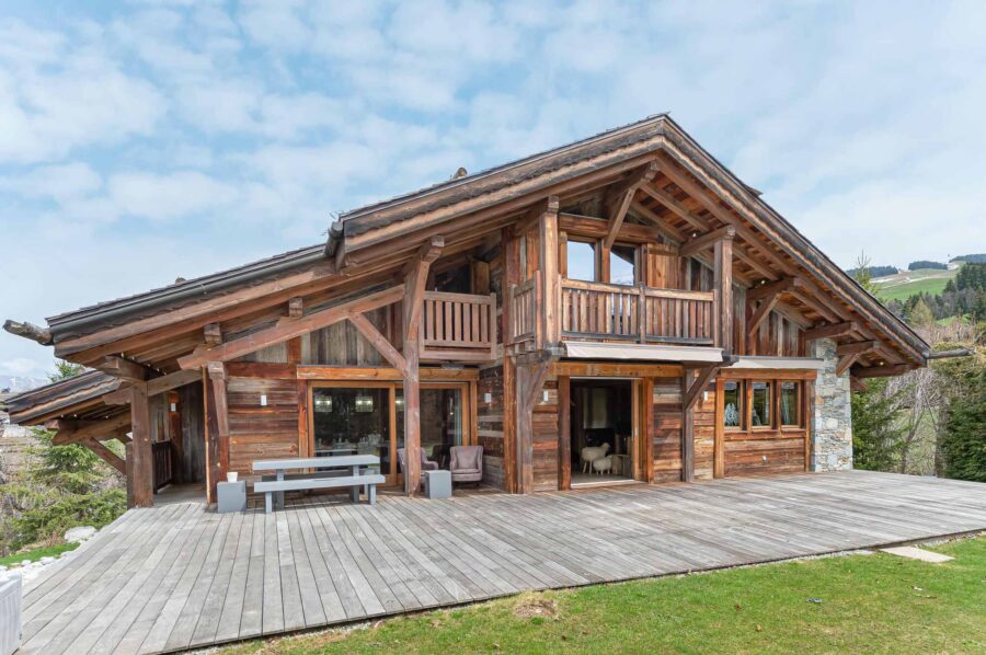 chalet-soraya-exterior-luxury-alpine-rental-retreat-megeve-mont-d'arbois (16)