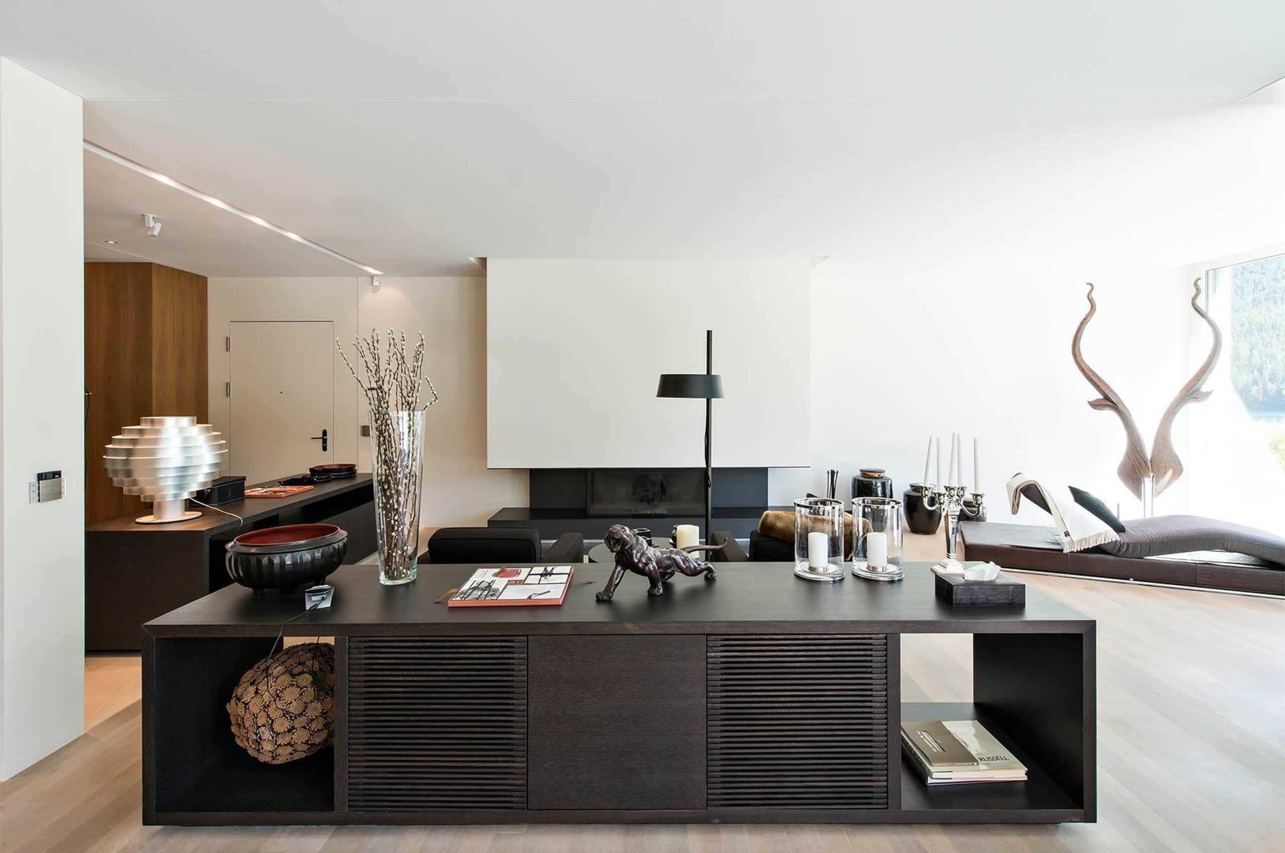 chalet-val-livingroom-fireplace-modern-luxury-bespoke-design-stmoritz