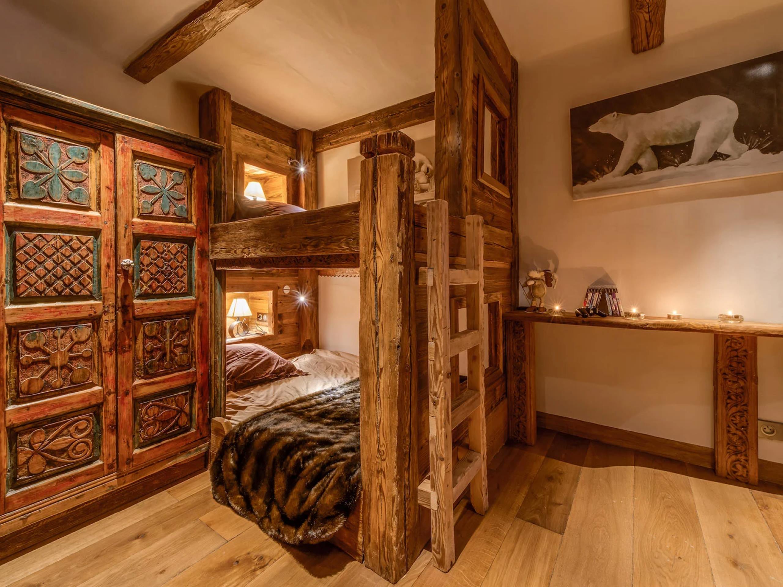 chalet-valentine-bunkbed-childrens-room-cosy-alpine-design-luxury-rental-vald'isere
