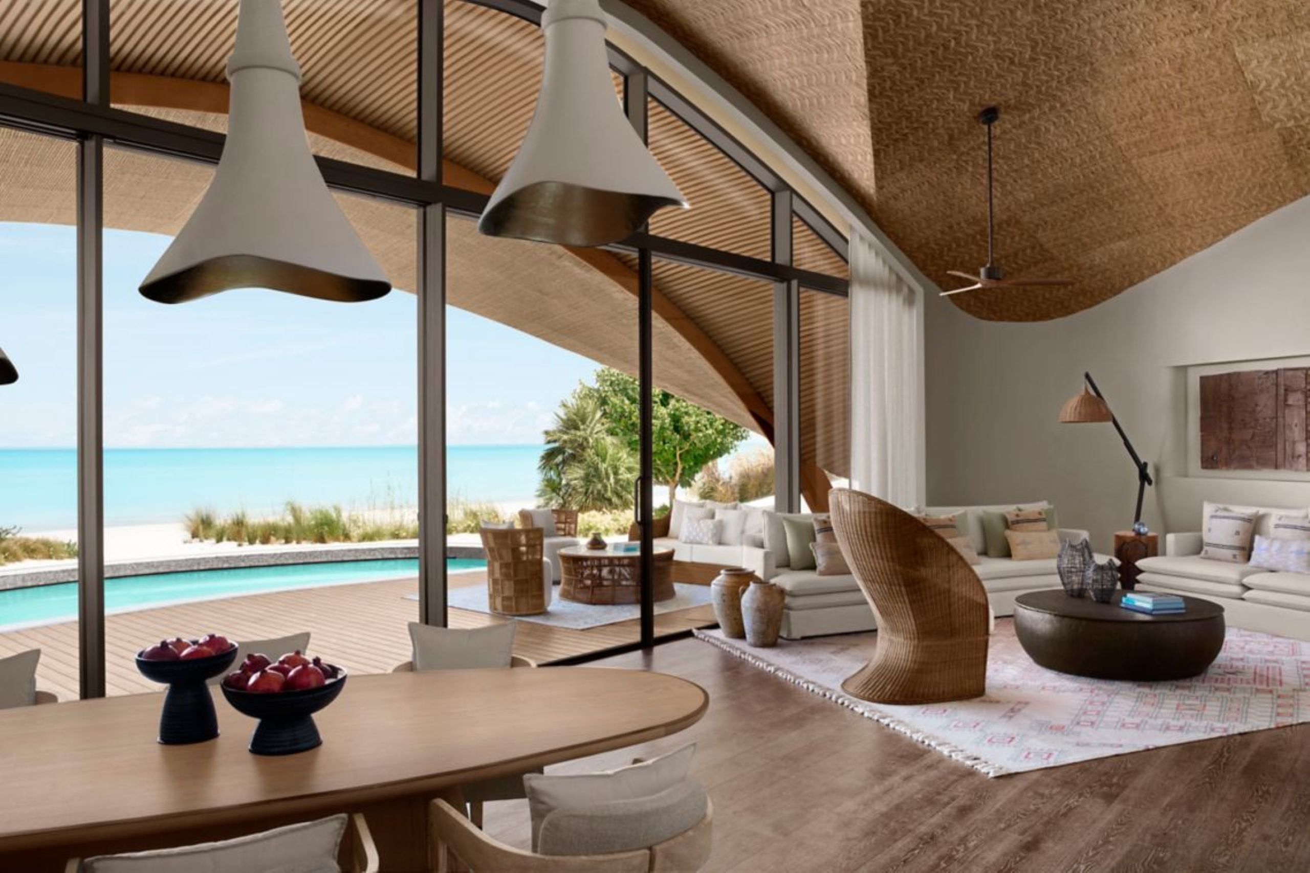regal-villa-naomi-livingroom-diningroom-openplan-seaview-luxury-interiordesign-ummahatislands