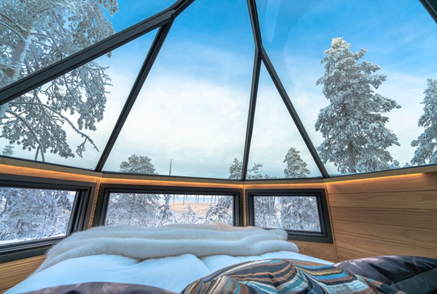 residence-indigo-bedroom-skylight-nature-beauty-secluded-igloo-retreat-luxury-lapland