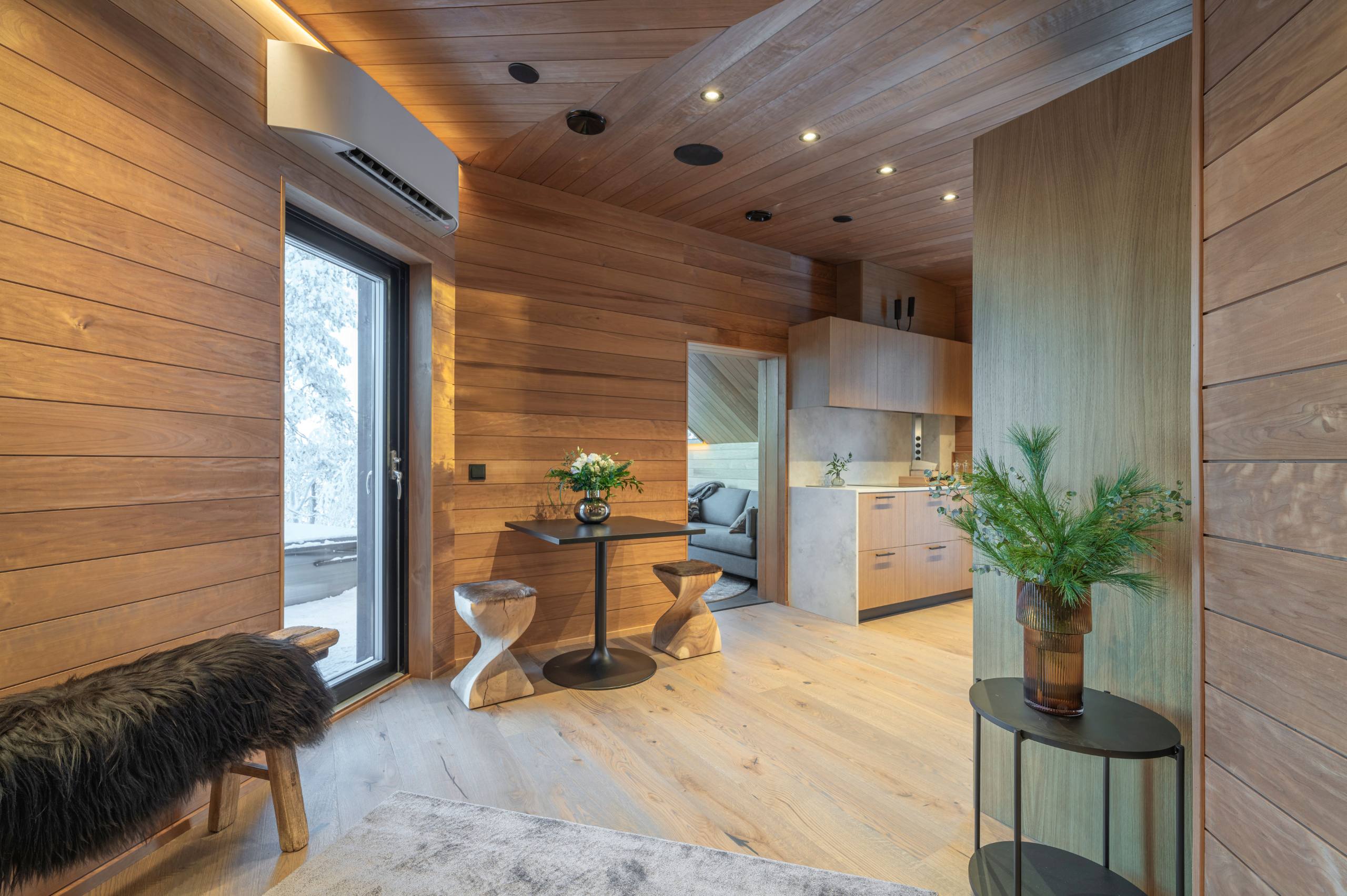 residence-indigo-openplan-living-area-kitchen-scandi-luxury-interior-lapland