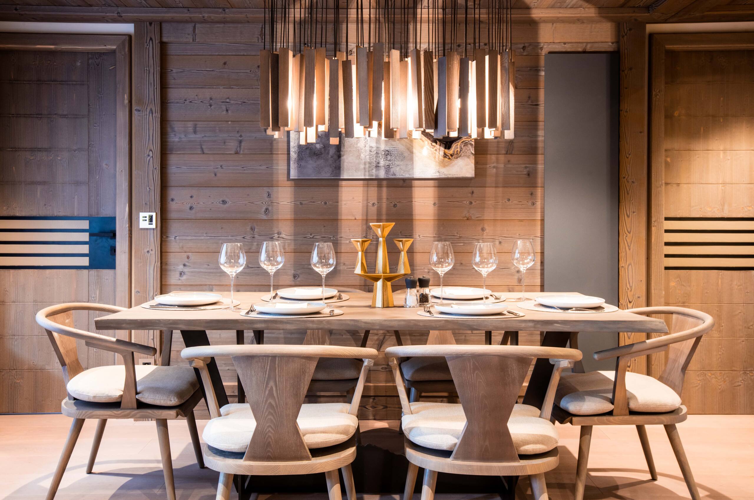 residence-sally-mainpage-diningroom-openplan-luxury-modern-alpine-interior-courchevel1850