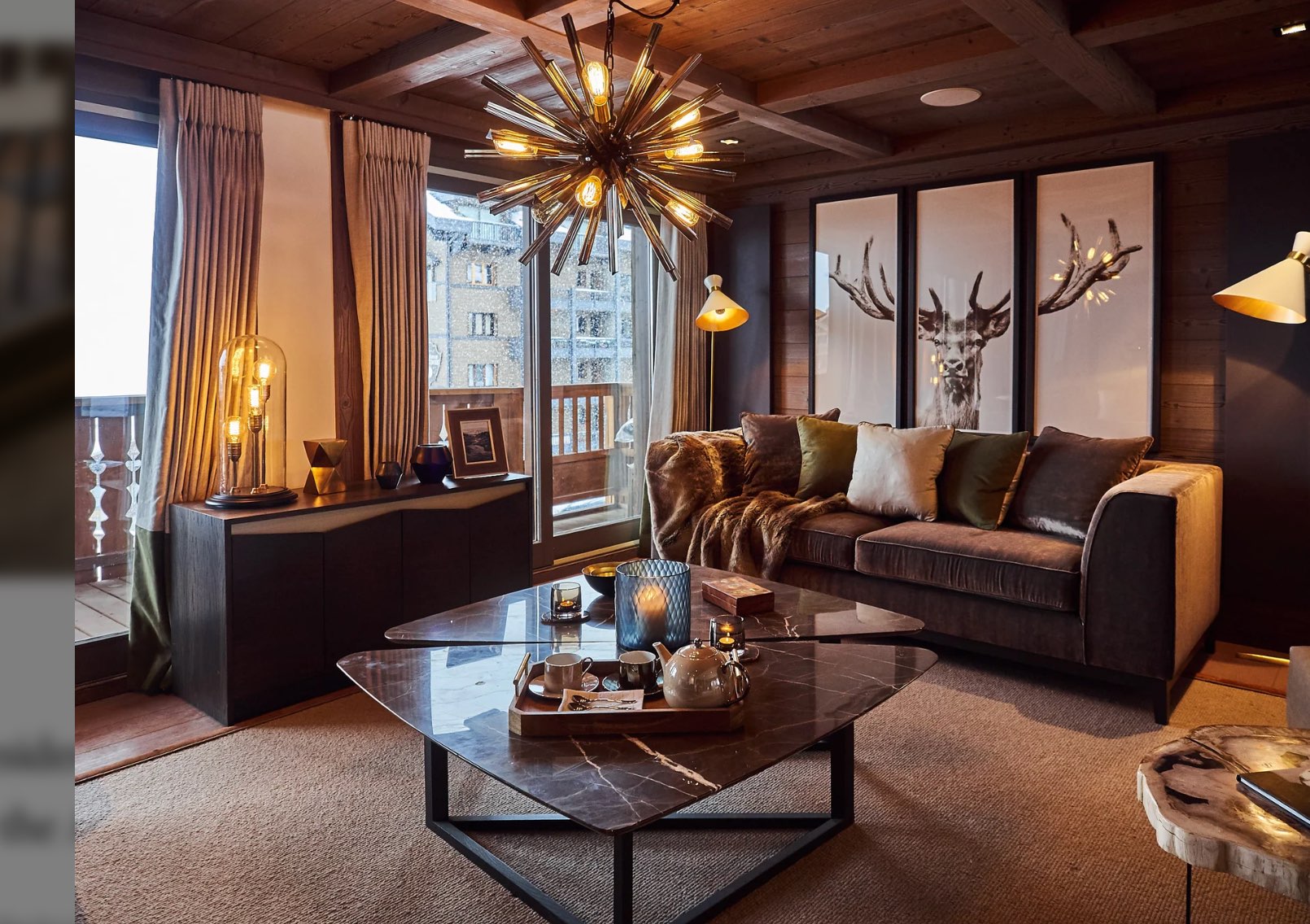residence-suzie-mainpage-livingroom-luxury-modern-bespoke-interior-alpine-rental-retreat-courchevel1850