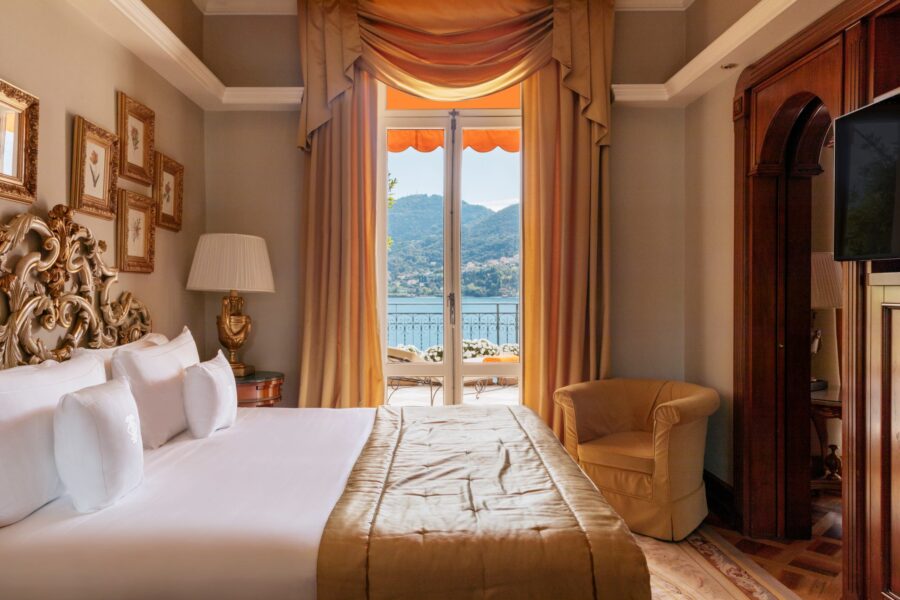 suite-galina-bedroom-lake-view-elegant-ornate-luxury-interiordesign-lakecomo