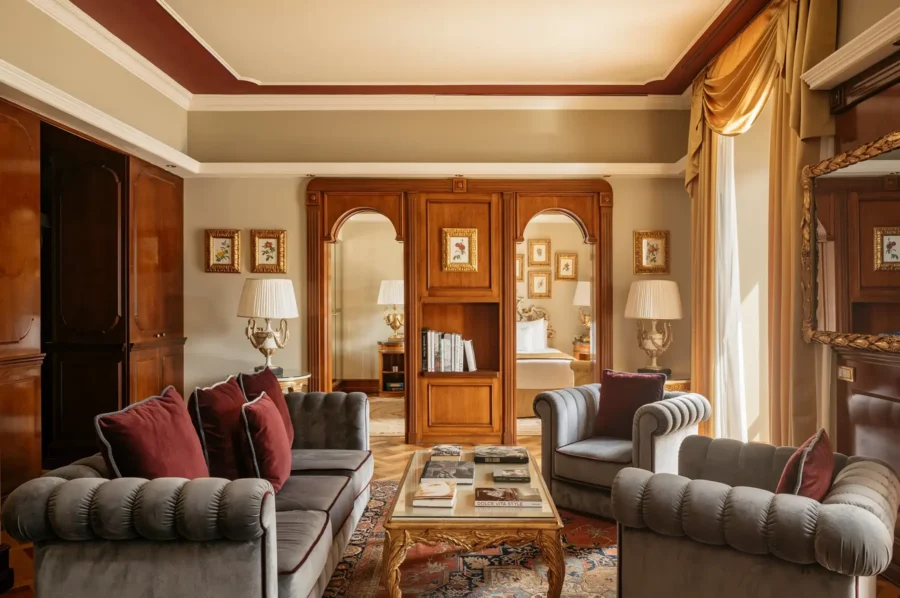 suite-galina-livingroom-luxury-elegant-interior-lakecomo