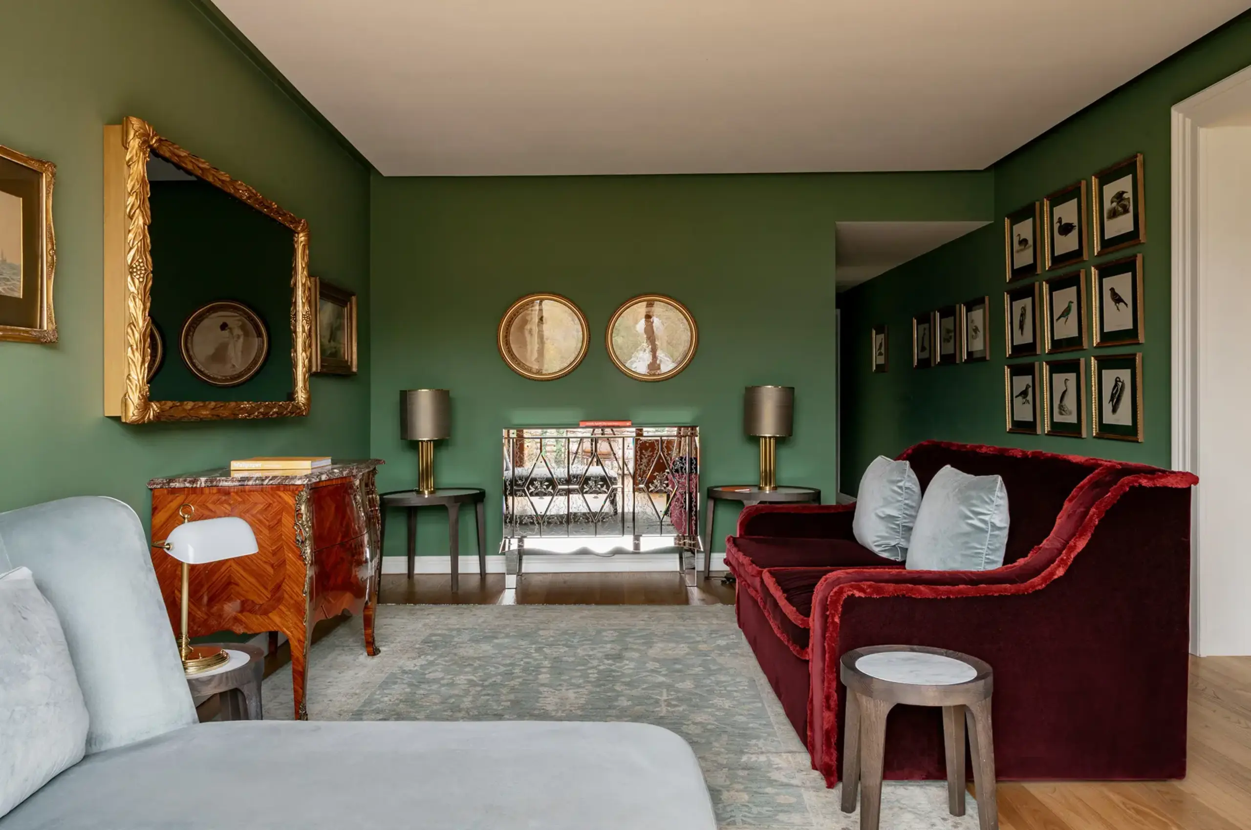 suite-gina-livingroom-luxury-elegant-design-lakecomo