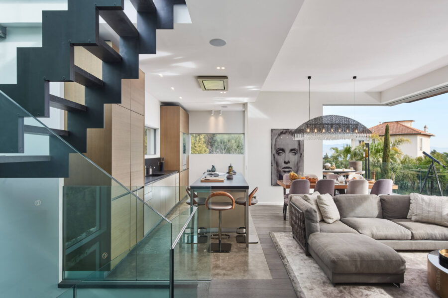 villa-alania-kitchen-livingspace-luxury-stylish-interiordesign-capantibes