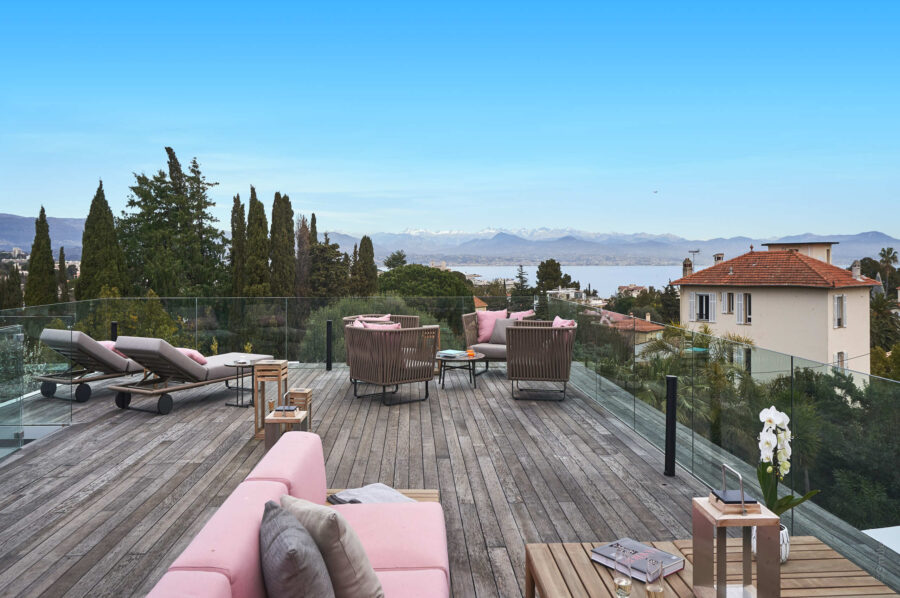 villa-alania-roofterrace-mountainview-seaview-luxury-capantibes