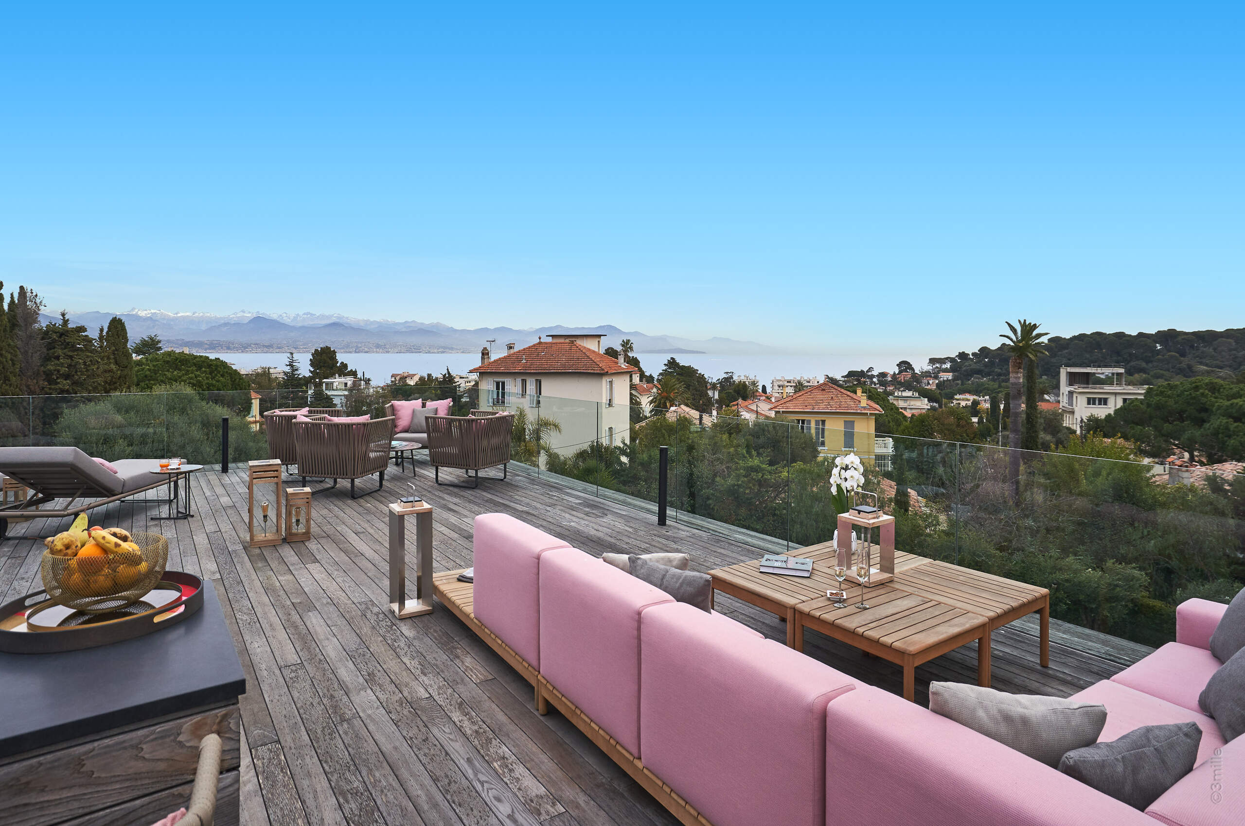 villa-alania-roofterrace-seaview-picturesque-luxury-capantibes