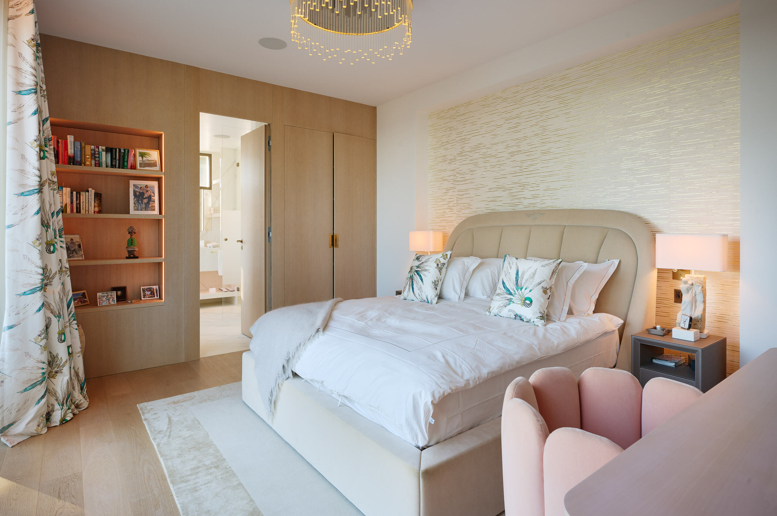 villa-ascot-bedroom-boutique-design-luxury-cappantibes