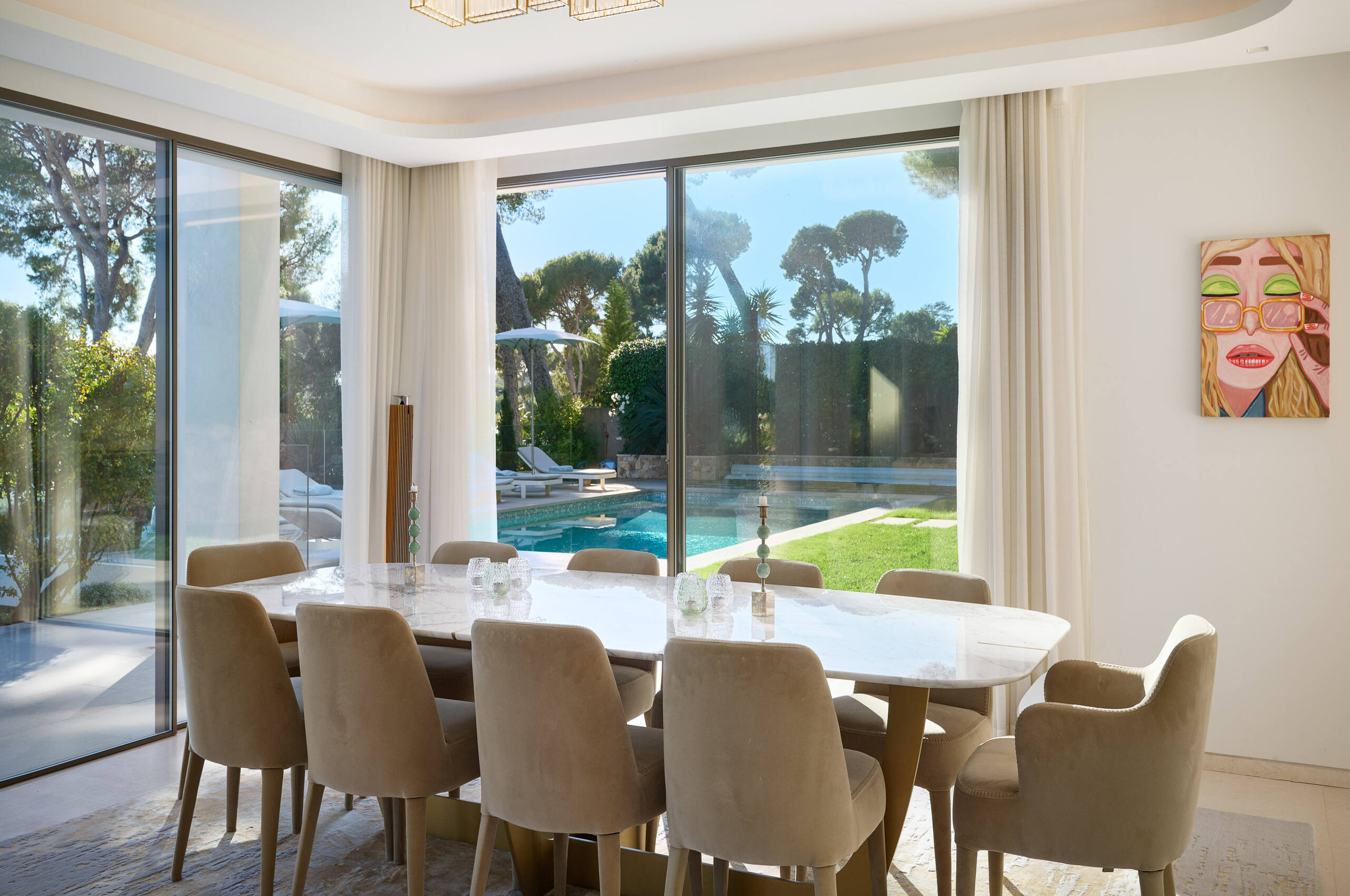 villa-ascot-diningroom-poolview-modern-capantibes