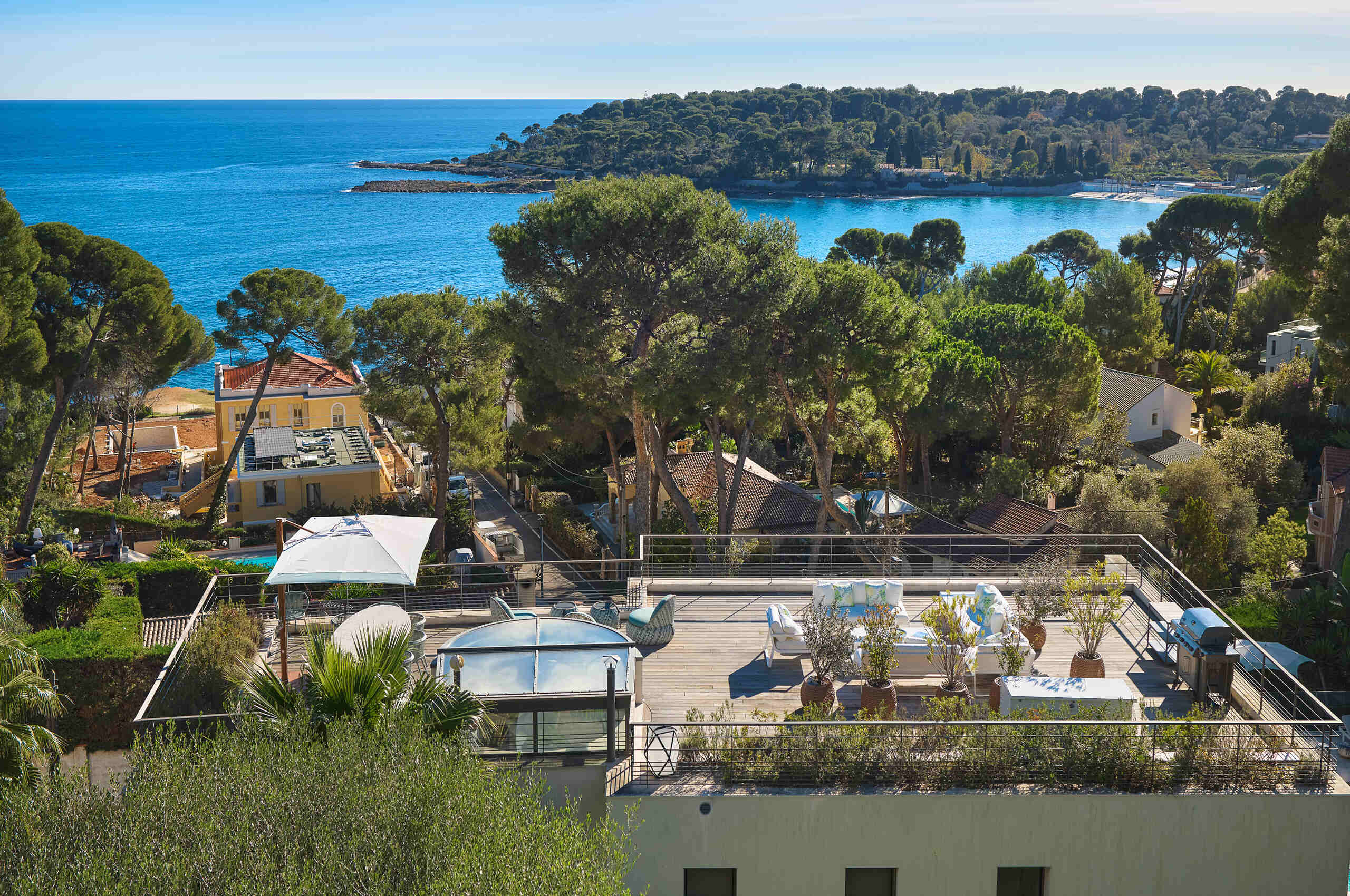 villa-ascot-roofterrace-seaview-outdoorlounge-luxury-capantibes