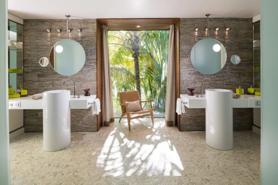 villa-brandy-bathroom-double-sink-modern-stylish-design-luxury-rental-tetiaroa