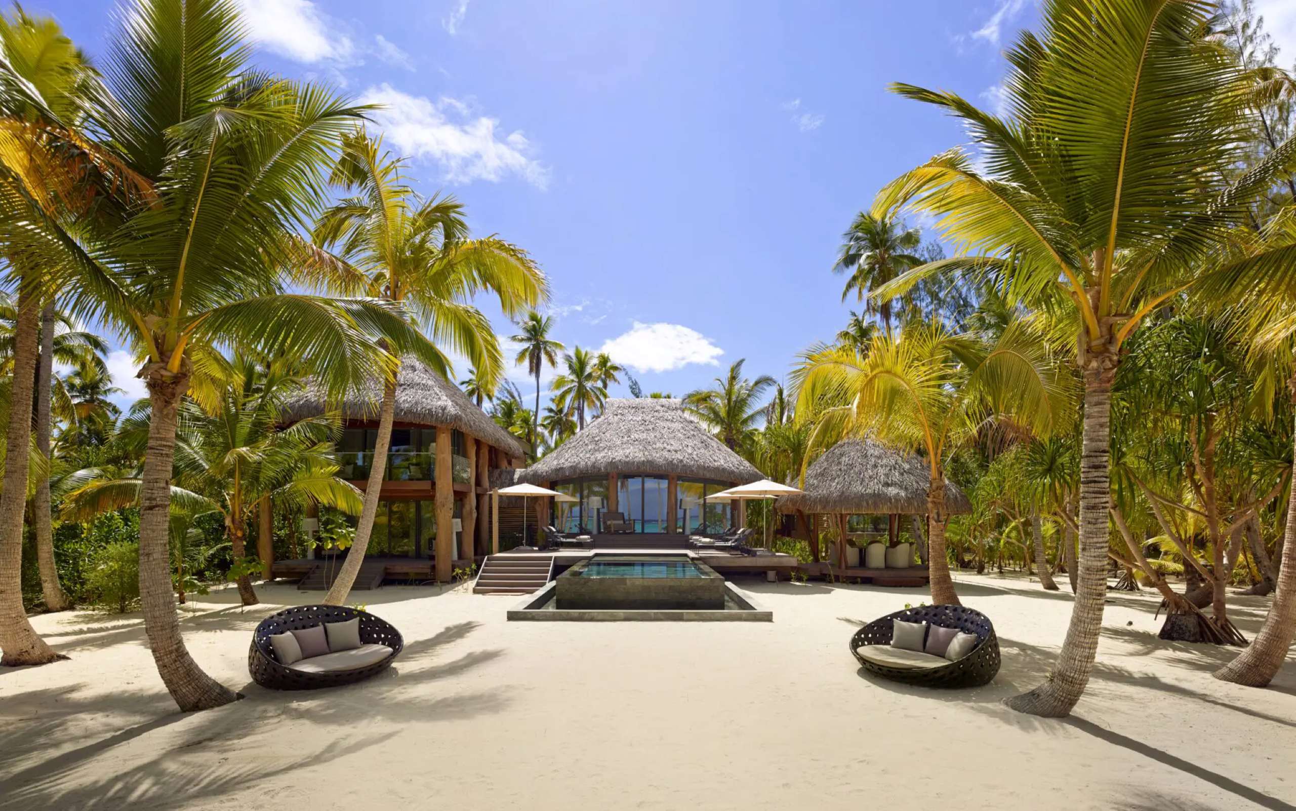 villa-brandy-exterior-beachfront-paradise-retreat-luxury-rental-tetiaroa