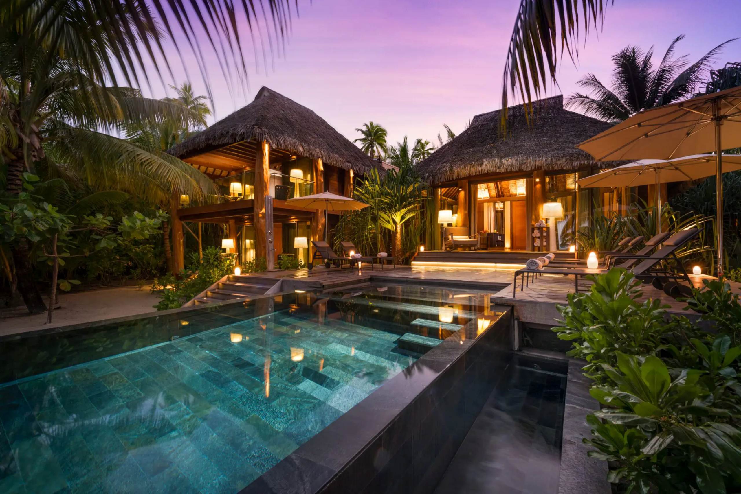 villa-brandy-mainpage-swimmingpool-exterior-terrace-tropical-paradise-retreat-luxury-rental-tetiaroa