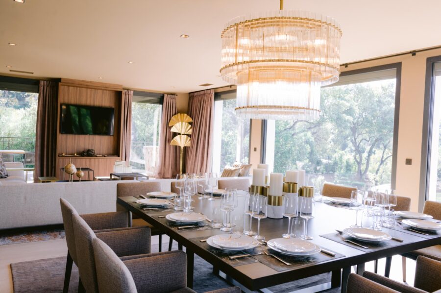 villa-colette-dining-room-living-area-openplan-luxury-design-lacroixvalmer