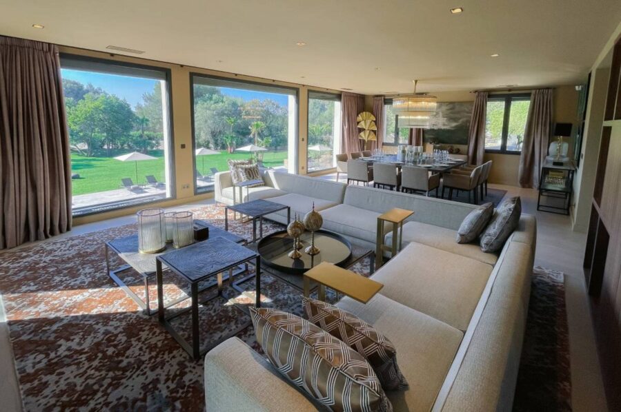 villa-colette-livingroom-design-modern-retreat-luxury-lacroixvalmer