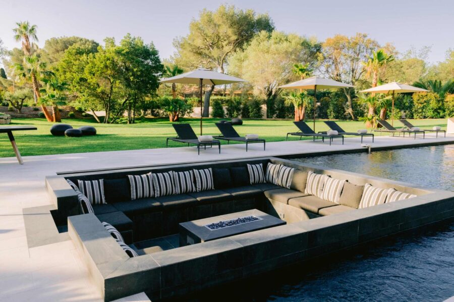 villa-colette-outdoor-swimming-pool-firepit-garden-luxury-lacroixvalmer