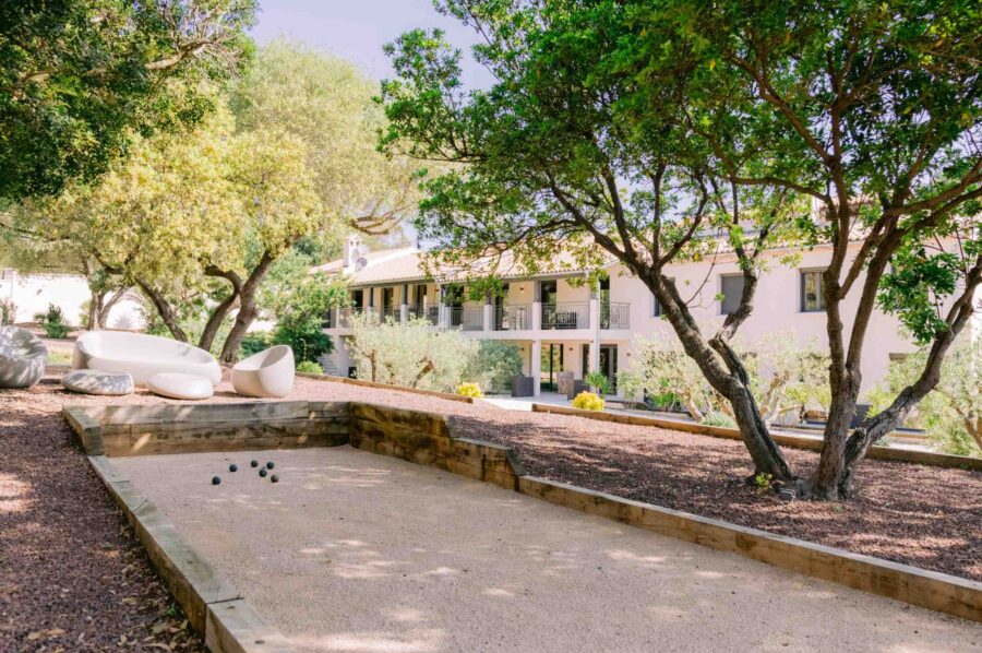 villa-colette-petanque-court-garden-games-luxury-lacroixvalmer