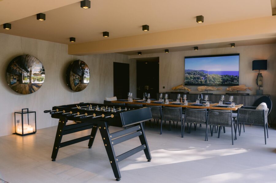 villa-colette-pool-house-football-table-luxury-lacroixvalmer