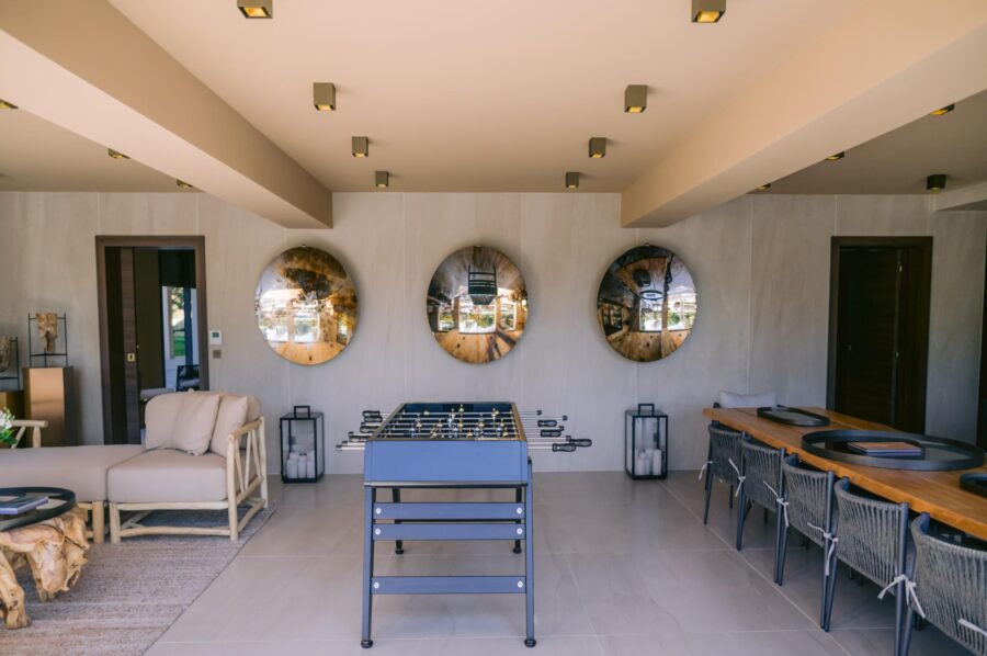 villa-colette-pool-house-games-area-elegant-design-luxury-lacroixvalmer