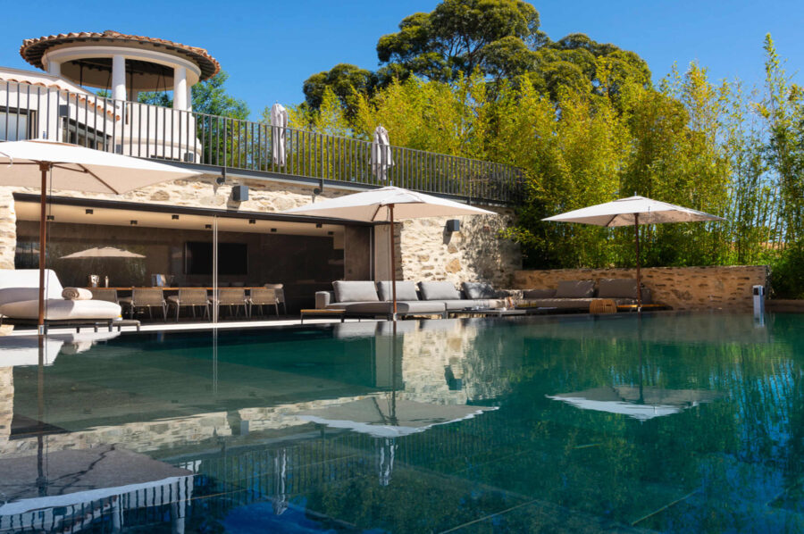 villa-constantine-infinitypool-poolhouse-luxury-peaceful-lacroixvalmer