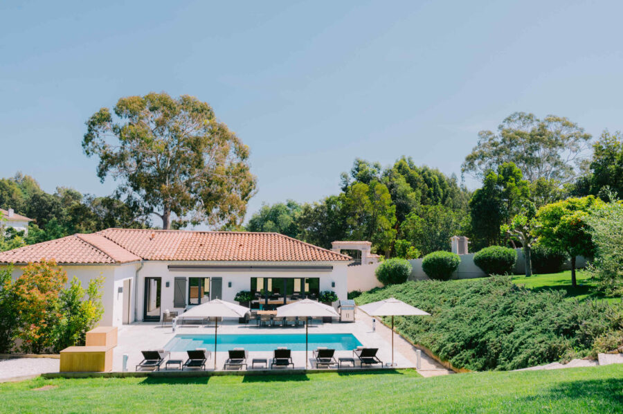 villa-cora-exterior-garden-pool-luxury-rental-retreat-lacroixvalmer