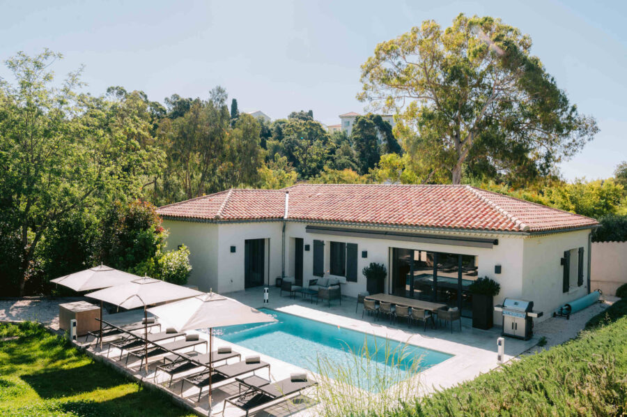 villa-cora-exterior-pool-terrace-garden-luxury-paradise-retreat-lacroixvalmer