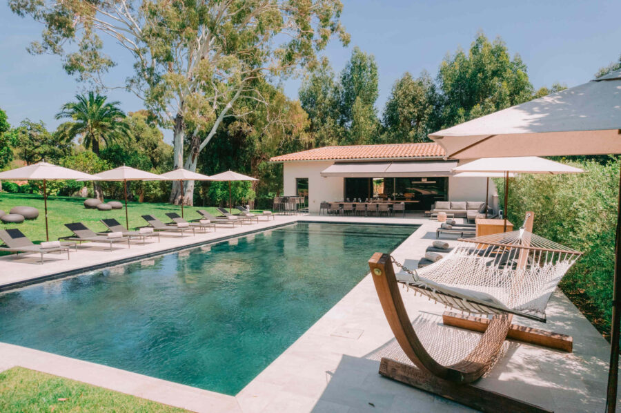 villa-coralie-pool-hammock-sunbed-poolhouse-lacroixvalmer