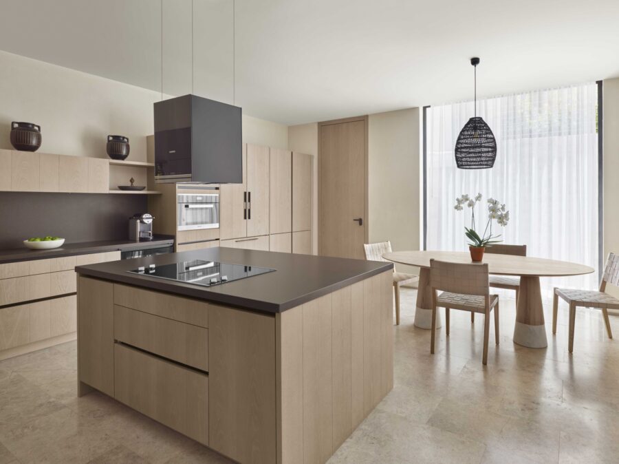 villa-edie-kitchen-dining-sleek-modern-stylish-spacious-luxury-rental-retreat-bodrum