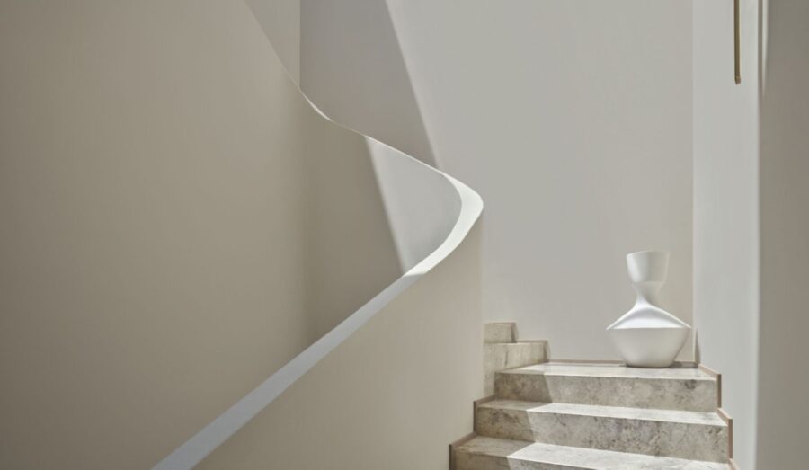 villa-edie-staircase-sleek-modern-elegant-interiordesign-luxury-bodrum