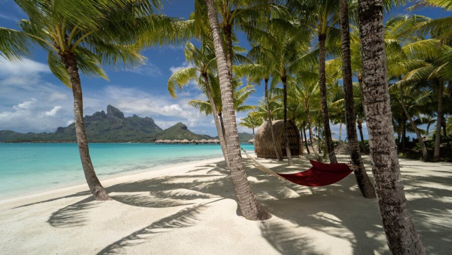 villa-freya-beachfront-property-seaview-tropical-paradise-hammock-luxury-rental-retreat-borabora