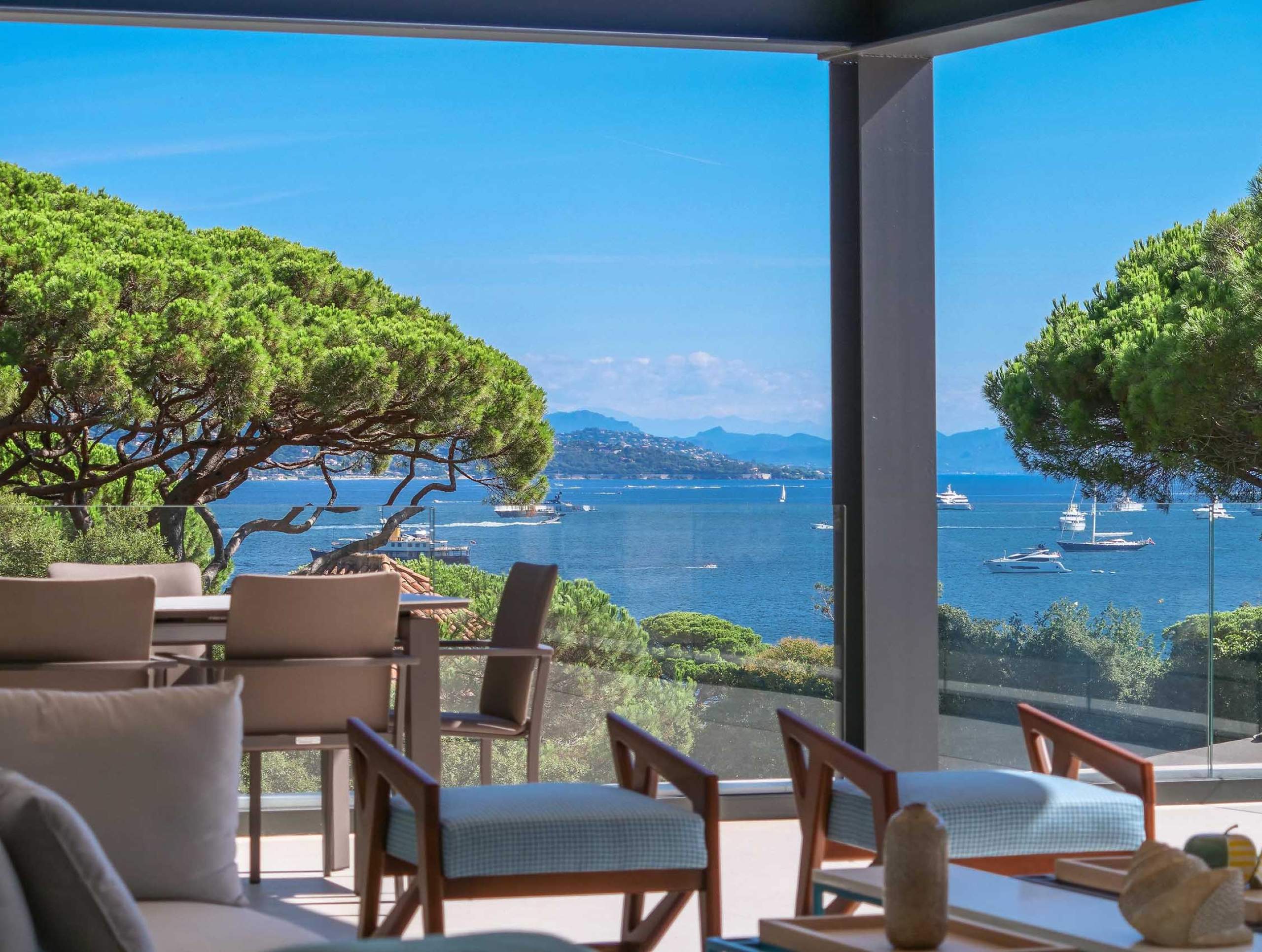 villa-gaby-seaview-frenchriviera-stunning-scenery-luxury-gassin