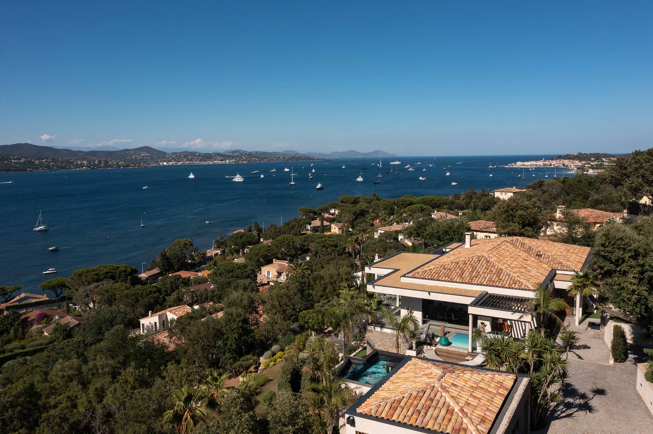 villa-geneva-aerial-sea-view-luxury-gassin