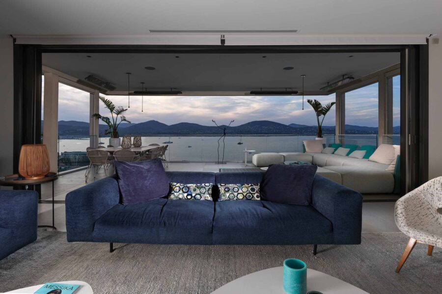 villa-geneva-living-room-sea-mountain-view-luxury-gassin
