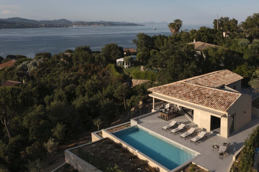 villa-georgie-exterior-seaview-luxury-property-frenchriviera-gassin