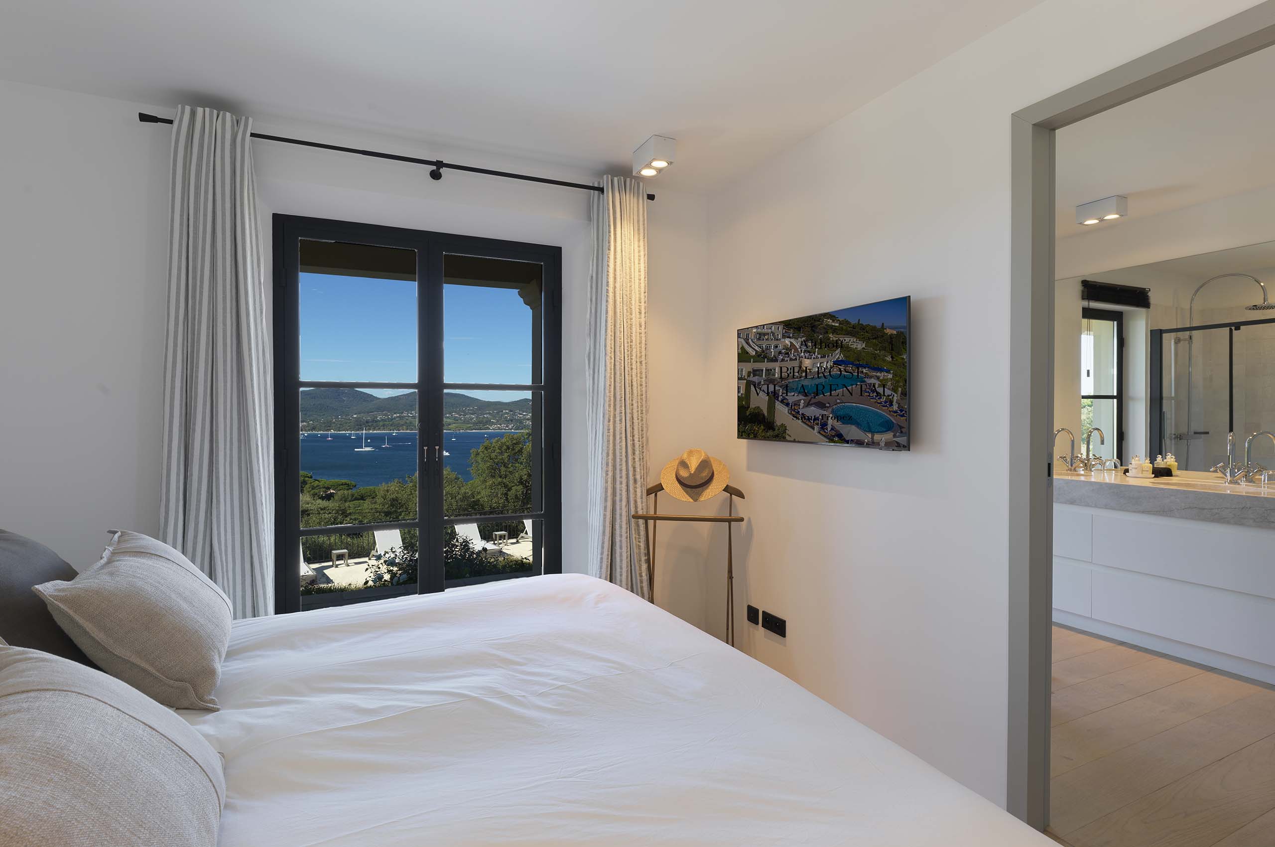 villa-gia-bedroom-seaview-ensuite-modern-luxury-interior-gassin