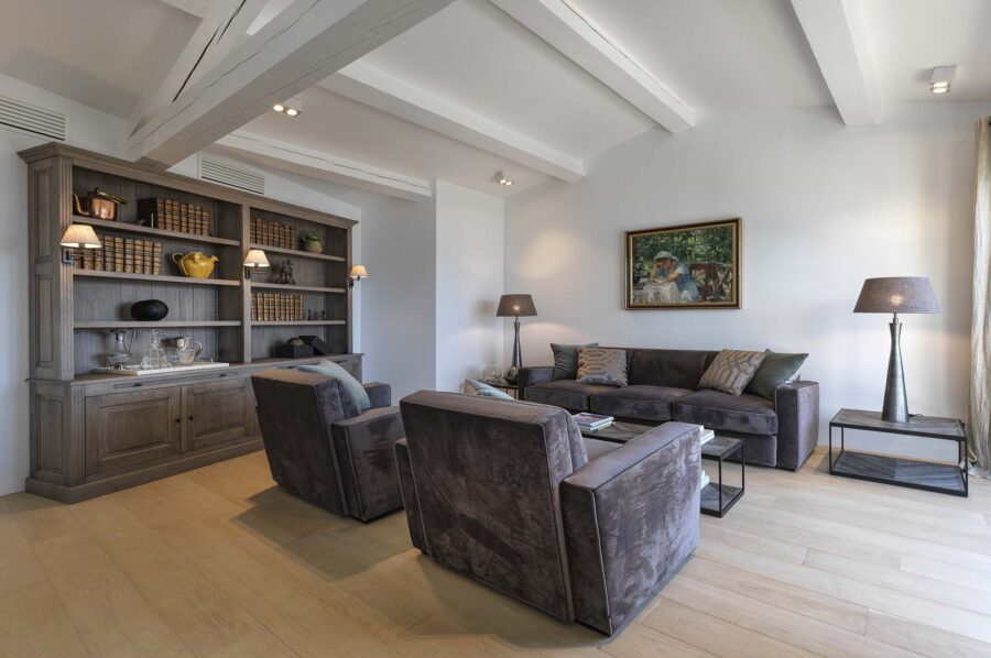 villa-gia-livingroom-comfrot-modern-luxury-seaview-gassin