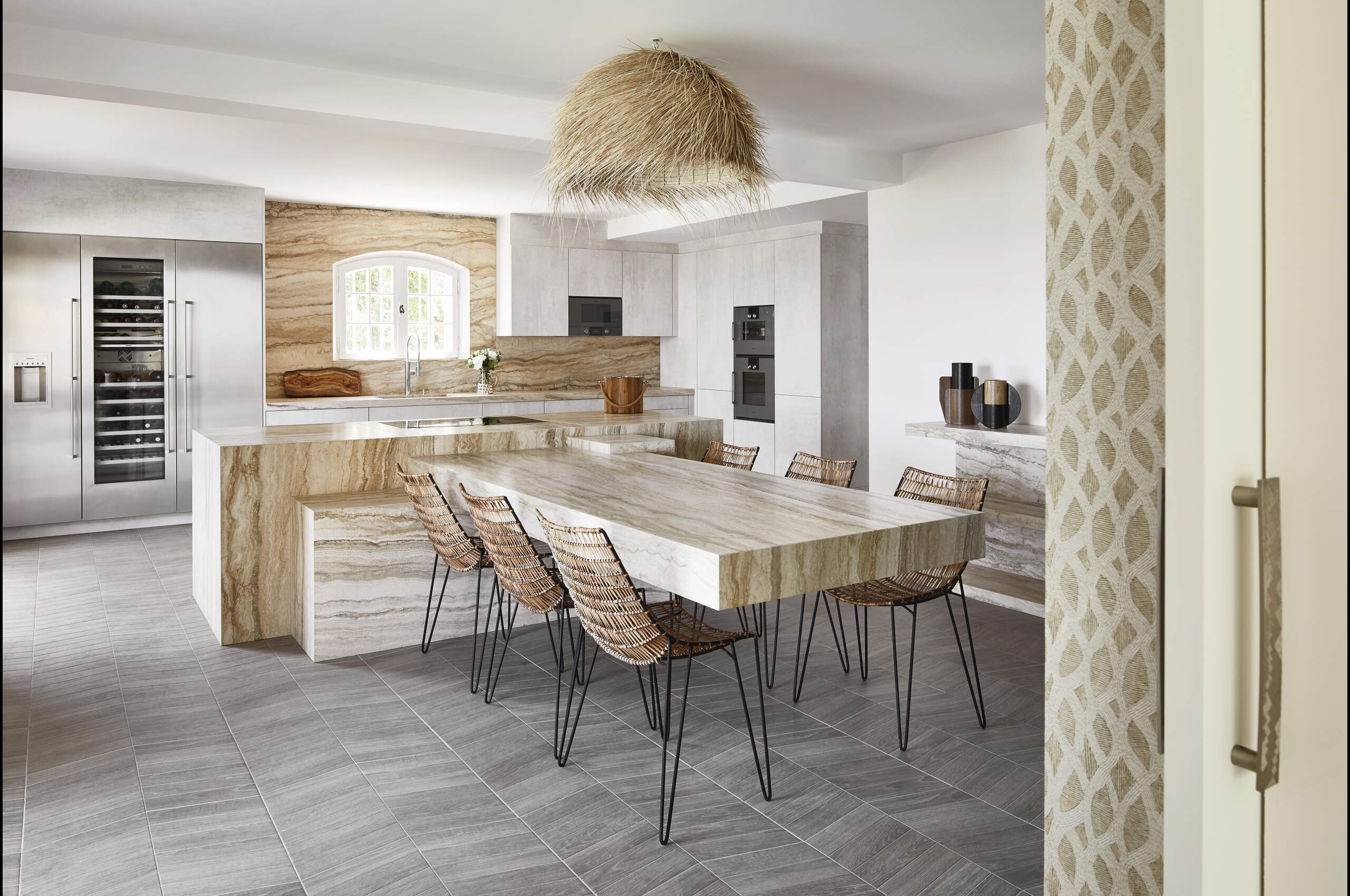 villa-giuliana-dining-kitchen-area-marble-contemporary-luxury-sttropez
