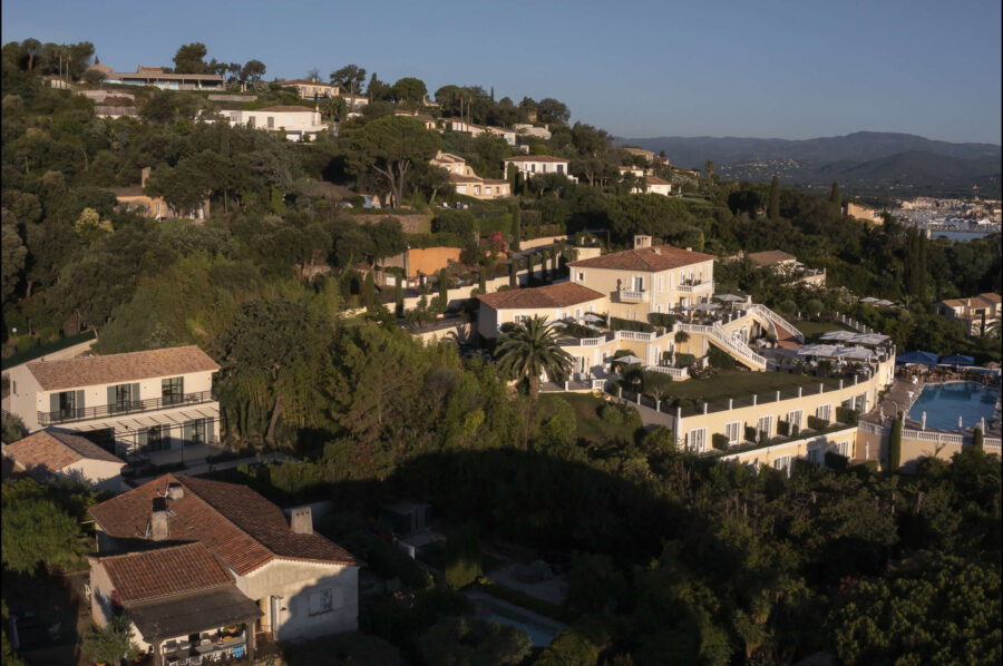villa-gloria-aerial-view-hillside-retreat-gassin-panoramic-views